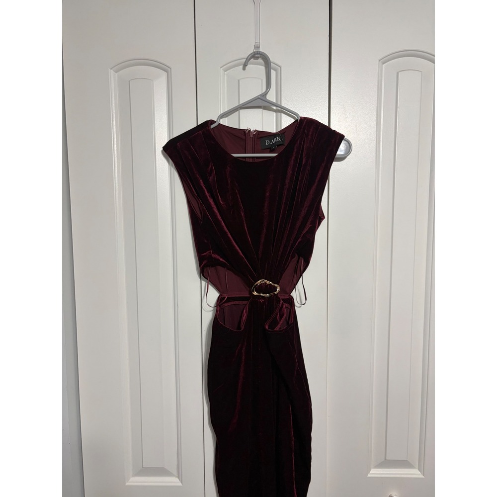 D.ARK Dress Velvet Cutout Burgundy Gold Hardware Midi M NWOT Aesthetic - Picture 4 of 12
